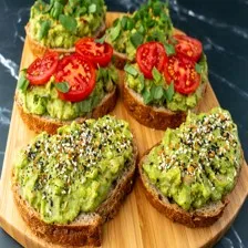 Avokado tost