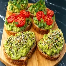 Avokado tost