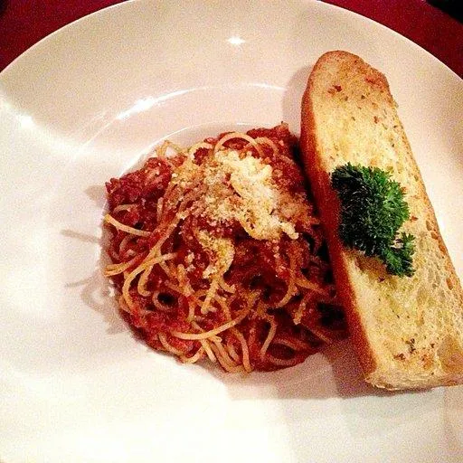 Spagetti bolonez